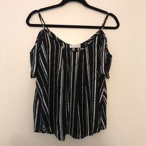 Off-Shoulder Blk/Wte Striped Blouse Women’s Size M